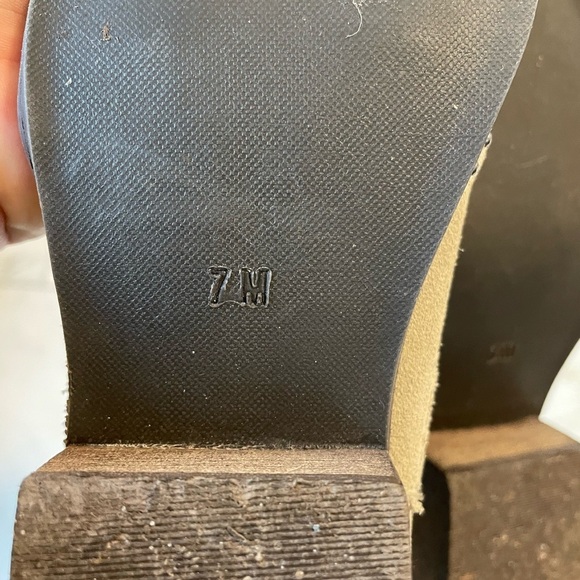 Amuse Society x Matisse, 7, khaki stone light brown studded suede ankle boot EUC - Picture 11 of 11